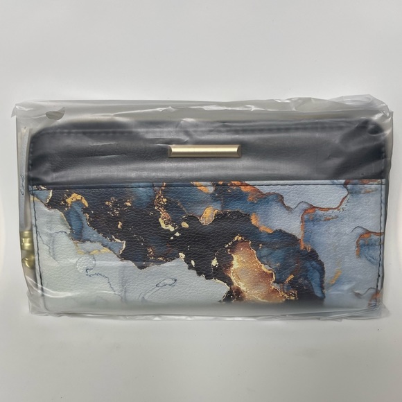 **NIB New In Box** Zip-Around Wristlet/Wallet•RFID blocker organizer - Picture 2 of 16